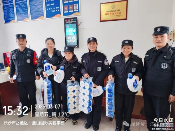 長沙濱江保安服務(wù)有限責(zé)任公司,長沙安保服務(wù),長沙保安,保鏢特衛(wèi)服務(wù),護衛(wèi)