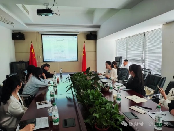 長沙濱江保安服務(wù)有限責(zé)任公司,長沙安保服務(wù),長沙保安,保鏢特衛(wèi)服務(wù),護(hù)衛(wèi)