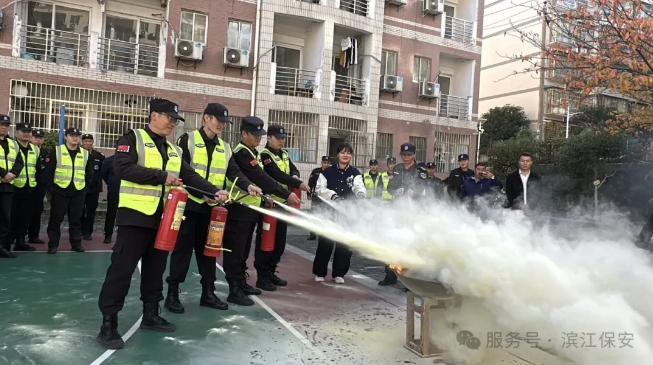 長沙濱江保安服務(wù)有限責(zé)任公司,長沙安保服務(wù),長沙保安,保鏢特衛(wèi)服務(wù),護(hù)衛(wèi)