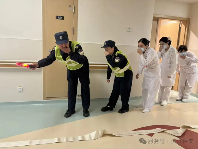 長沙濱江保安服務(wù)有限責(zé)任公司,長沙安保服務(wù),長沙保安,保鏢特衛(wèi)服務(wù),護(hù)衛(wèi)