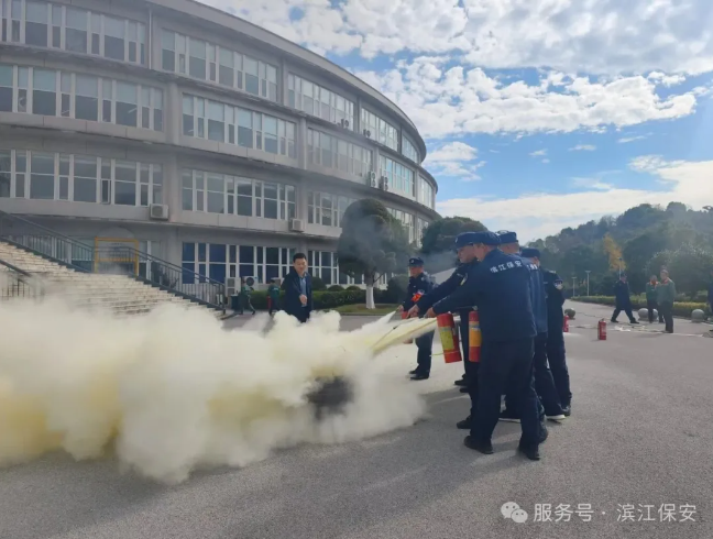 長沙濱江保安服務(wù)有限責(zé)任公司,長沙安保服務(wù),長沙保安,保鏢特衛(wèi)服務(wù),護(hù)衛(wèi)