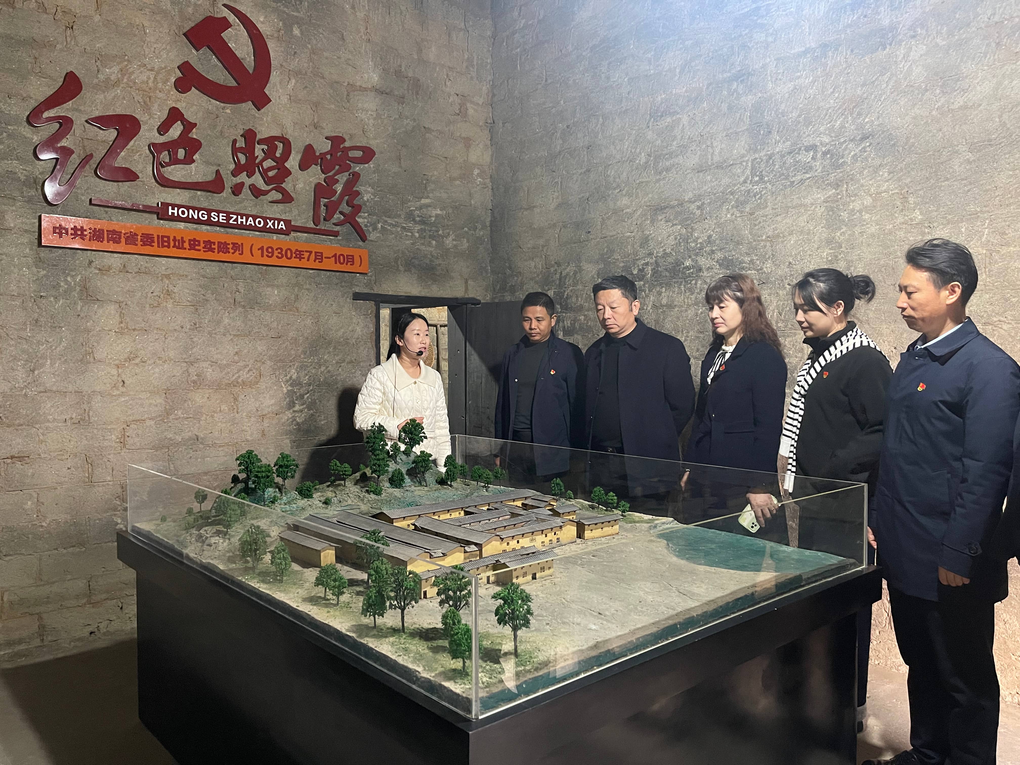 長沙濱江保安服務(wù)有限責(zé)任公司,長沙安保服務(wù),長沙保安,保鏢特衛(wèi)服務(wù),護(hù)衛(wèi)