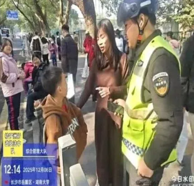 長沙濱江保安服務(wù)有限責(zé)任公司,長沙安保服務(wù),長沙保安,保鏢特衛(wèi)服務(wù),護(hù)衛(wèi)