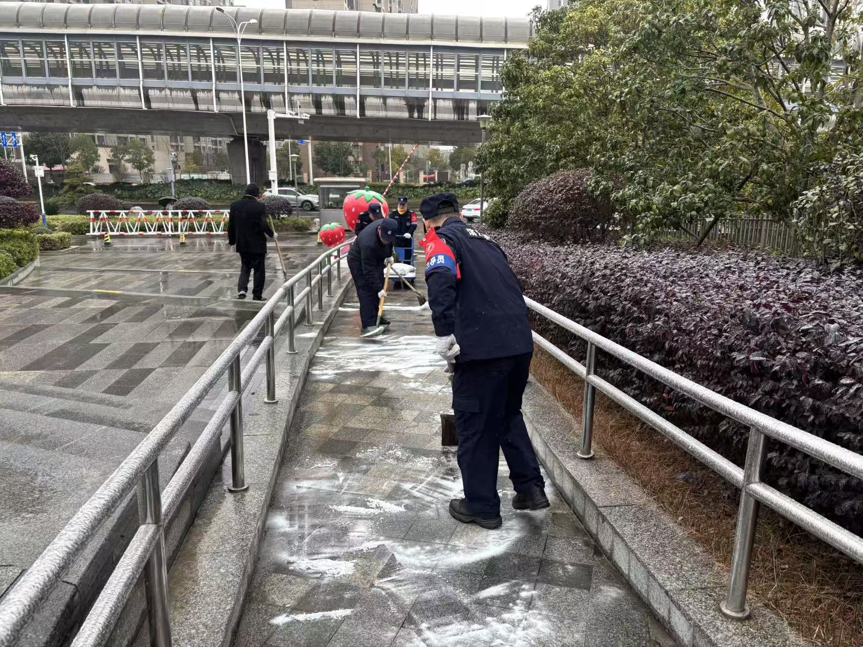 長沙濱江保安服務有限責任公司,長沙安保服務,長沙保安,保鏢特衛(wèi)服務,護衛(wèi)