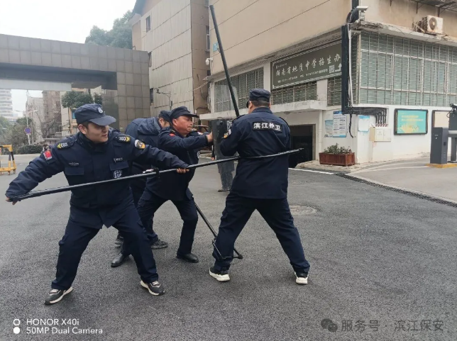 長(zhǎng)沙濱江保安服務(wù)有限責(zé)任公司,長(zhǎng)沙安保服務(wù),長(zhǎng)沙保安,保鏢特衛(wèi)服務(wù),護(hù)衛(wèi)